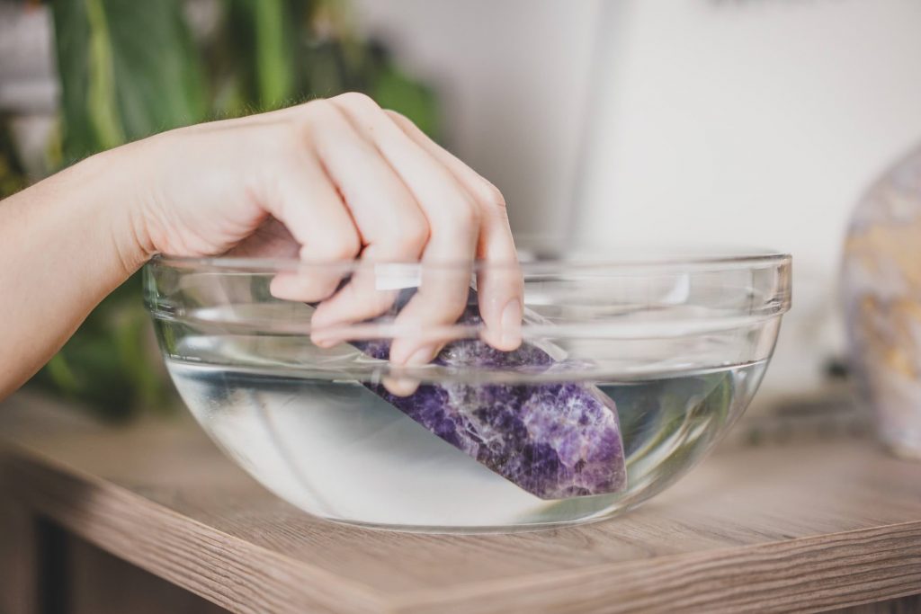 Energy Cleansing Techniques for Amethyst Crystals