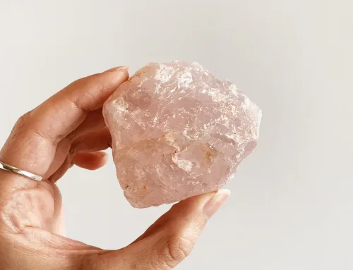 Pink Quartz Crystal vs. Rose Quartz: Which is Right for You?